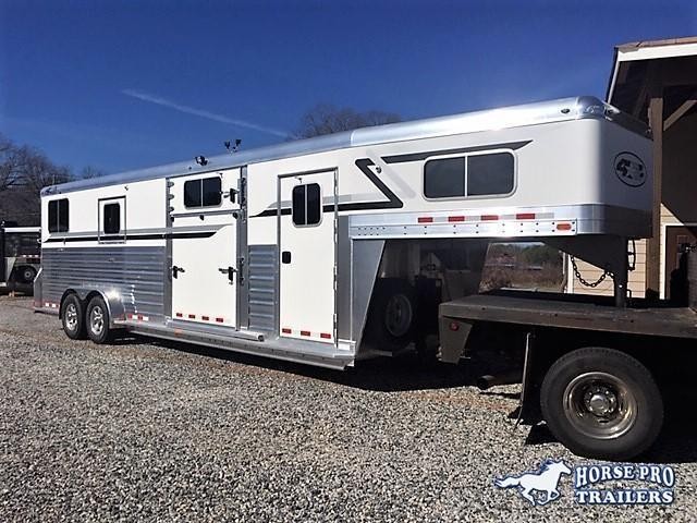 2023 4-Star Deluxe 2+1 Gooseneck - WERM FLOORING! 2023 4-Star Deluxe 2+1 Gooseneck - WERM FLOORING!