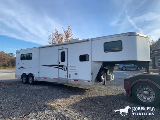 2017 Shadow 3 Horse 11' Living Quarters w/Slide Out & Insulated Roof 2017 Shadow 3 Horse 11' Living Quarters w/Slide Out & Insulated Roof