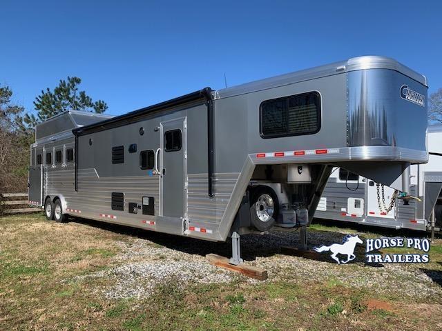 2023 Cimarron 4 Horse 15'8 Outback Living Quarters 2023 Cimarron 4 Horse 15'8 Outback Living Quarters
