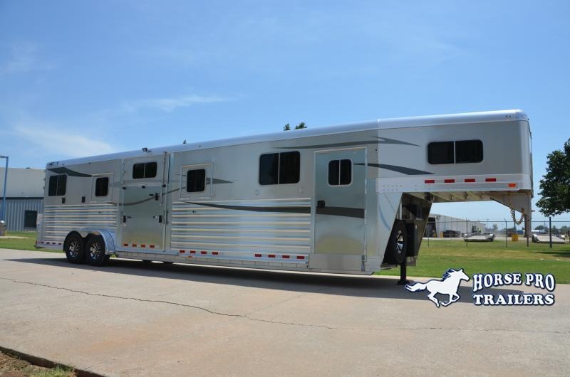 2023 4-Star Deluxe 4 Horse Head to Head Gooseneck 8' Tall WERM 2023 4-Star Deluxe 4 Horse Head to Head Gooseneck 8' Tall WERM