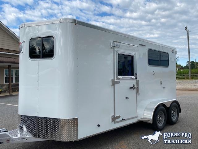 2022 Kiefer 2 Horse Straight Load Bumper Pull w/ROOF INSULATION 2022 Kiefer 2 Horse Straight Load Bumper Pull w/ROOF INSULATION