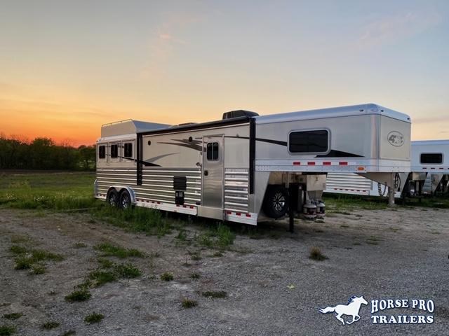 2022 4-Star Trailers Deluxe 3 Horse 13' Trail Boss Living Quarters Horse Trailer 2022 4-Star Trailers Deluxe 3 Horse 13' Trail Boss Living Quarters Horse Trailer