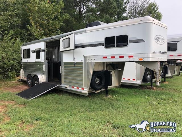 2017 4-Star Deluxe 2+1 Gooseneck - WERM FLOORING! 2017 4-Star Deluxe 2+1 Gooseneck - WERM FLOORING!