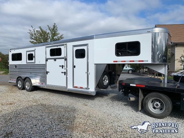 2023 Cimarron 2+1 Gooseneck w/5' DRESSING ROOM & HYDRAULIC JACK! 2023 Cimarron 2+1 Gooseneck w/5' DRESSING ROOM & HYDRAULIC JACK!