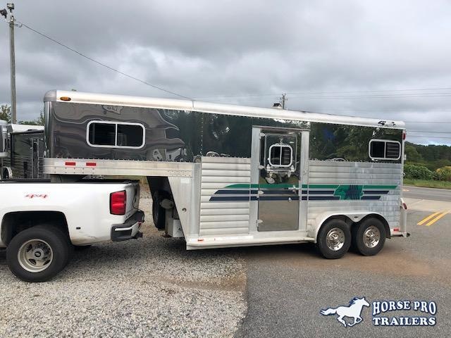 2001 4-Star Trailers 2H Warmblood Straightload Gooseneck Horse Trailer 2001 4-Star Trailers 2H Warmblood Straightload Gooseneck Horse Trailer