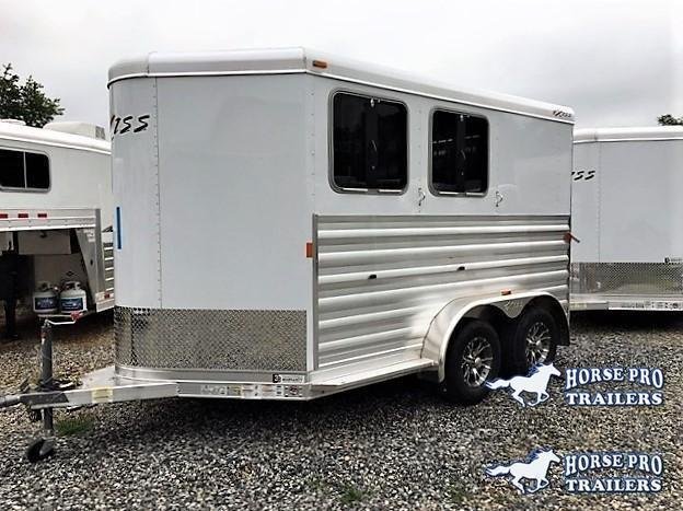 2022 Exiss CXF 2 Horse Slant Load Bumper Pull w/DROP WINDOWS 2022 Exiss CXF 2 Horse Slant Load Bumper Pull w/DROP WINDOWS
