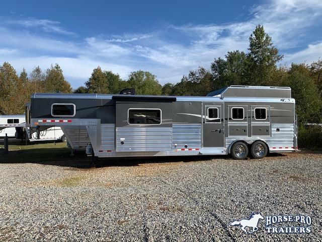 2020 4-Star Deluxe 3 Horse 14' Outback Living Quarters w/Slide Out, DUAL ENTRY & GENERATOR! 2020 4-Star Deluxe 3 Horse 14' Outback Living Quarters w/Slide Out, DUAL ENTRY & GENERATOR!