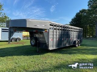 2018 Titan Trailers 24' Stock Gooseneck Horse Trailer 2018 Titan Trailers 24' Stock Gooseneck Horse Trailer