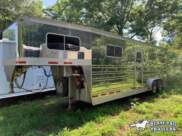 2006 EBY 4 Horse Head to Head Gooseneck 2006 EBY 4 Horse Head to Head Gooseneck