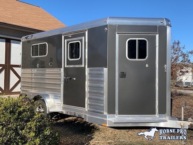 2021 4-Star 2 Horse Straight Load Bumper Pull w/ROOF INSULATION & FANS! 2021 4-Star 2 Horse Straight Load Bumper Pull w/ROOF INSULATION & FANS!