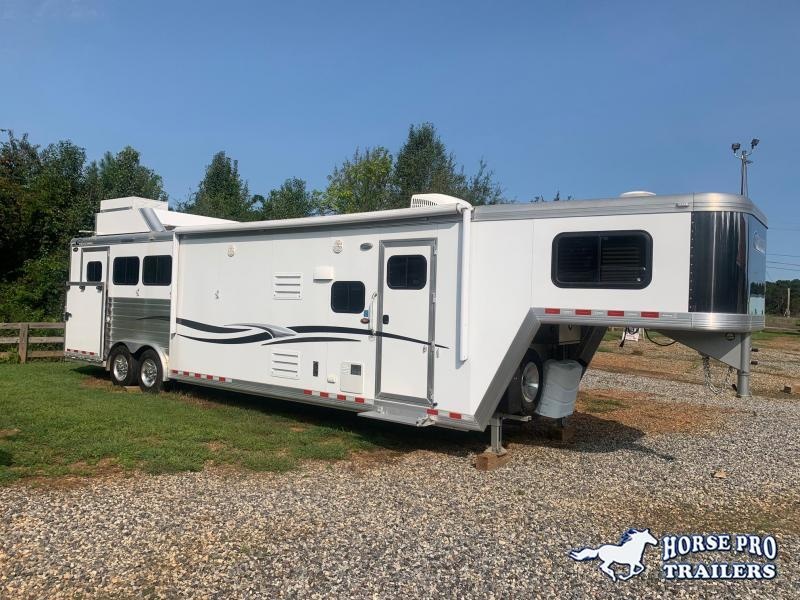 2018 Cimarron 3 Horse Sideload 14'8 Outback Living Quarters Slide 2018 Cimarron 3 Horse Sideload 14'8 Outback Living Quarters Slide