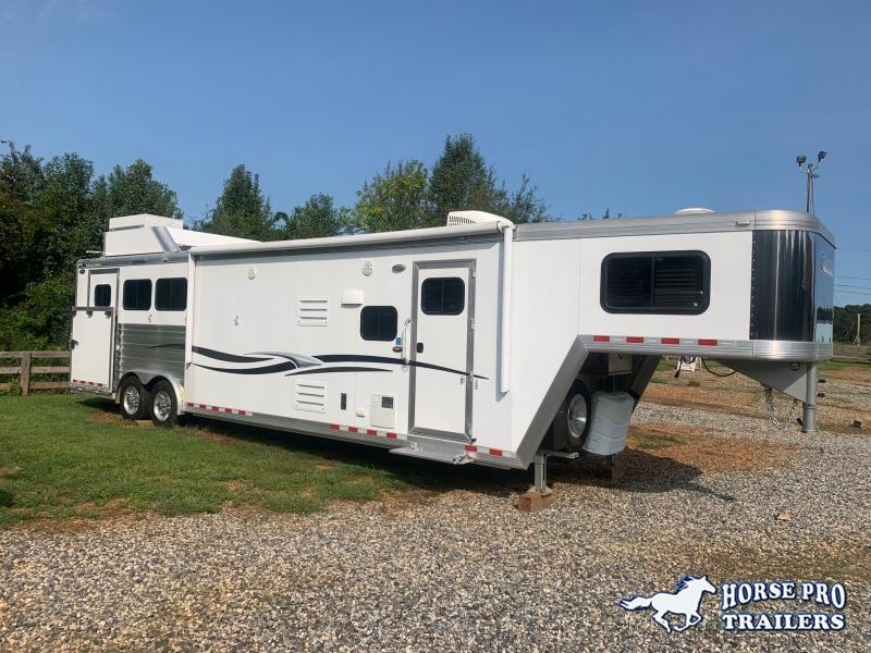 2018 Cimarron 3 Horse Sideload 14'8 Outback Living Quarters Slide 2018 Cimarron 3 Horse Sideload 14'8 Outback Living Quarters Slide