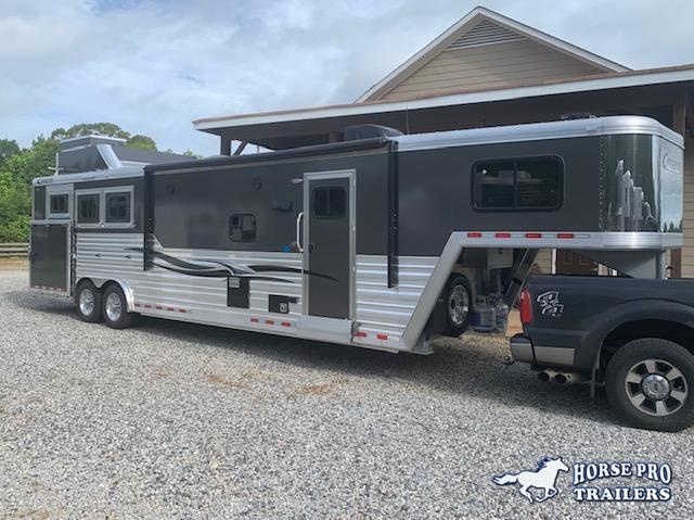 2022 Cimarron 3 Horse 13'6 Outback Living Quarters w/SIDE LOAD FULL REAR TACK & GENERATOR 2022 Cimarron 3 Horse 13'6 Outback Living Quarters w/SIDE LOAD FULL REAR TACK & GENERATOR