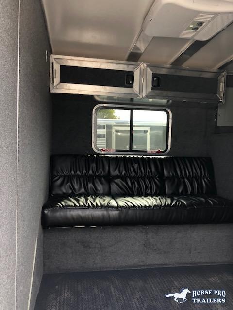 2021 Cimarron 3 Horse Slant Load Gooseneck w/ COMFORT PACKAGE & SIDE TACK& 2021 Cimarron 3 Horse Slant Load Gooseneck w/ COMFORT PACKAGE & SIDE TACK&