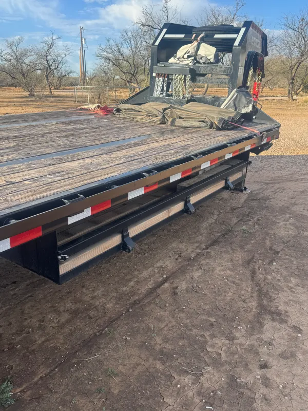 used Equipment / Flatbed Trailers PJ Trailers  for sale, in Huachuca City, AZ Thumbnail 9