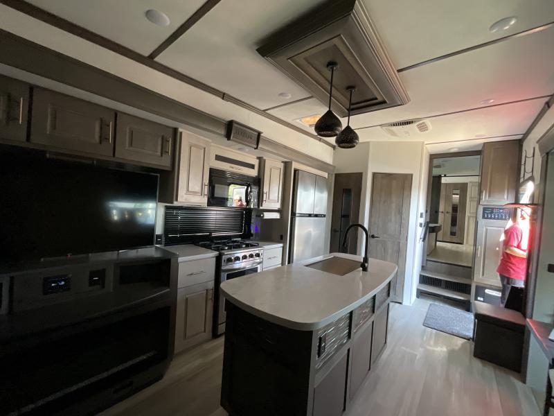 used Fifth Wheel Trailers Alliance RV Paradigm for sale, in Watertown, SD Thumbnail 25