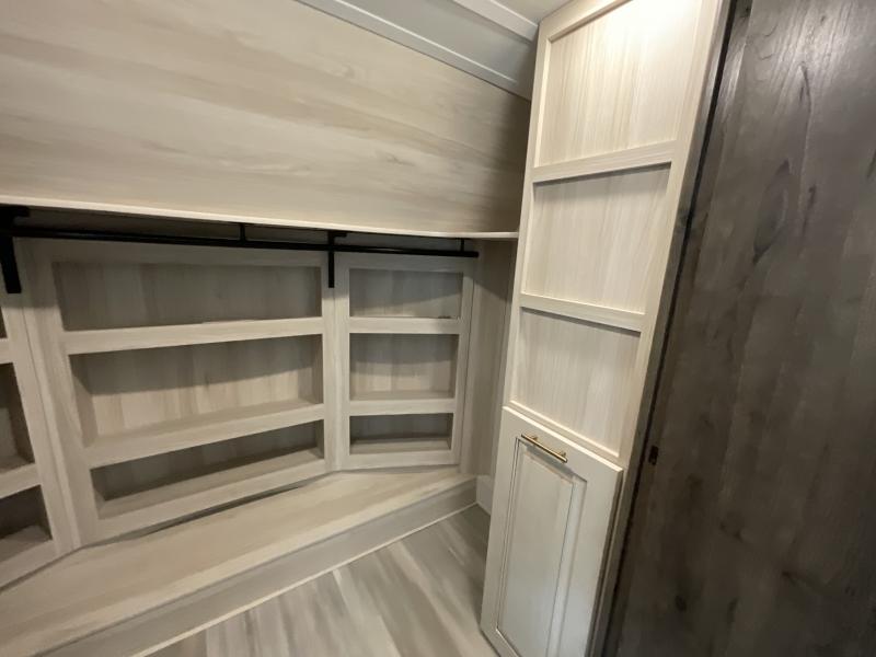 used Fifth Wheel Trailers Alliance RV Paradigm for sale, in Watertown, SD Thumbnail 58