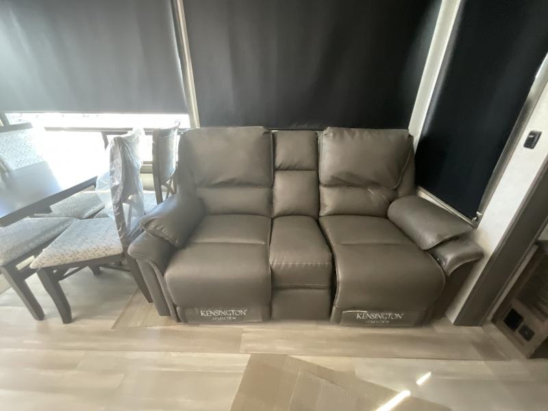 used Fifth Wheel Trailers Alliance RV Paradigm for sale, in Watertown, SD Thumbnail 33