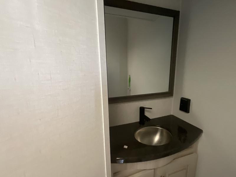 used Fifth Wheel Trailers Alliance RV Paradigm for sale, in Watertown, SD Thumbnail 20