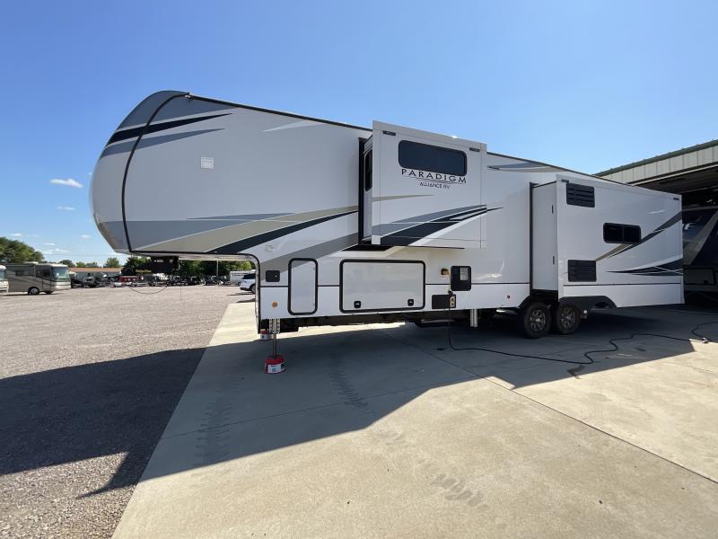 used Fifth Wheel Trailers Alliance RV Paradigm for sale, in Watertown, SD Thumbnail 5