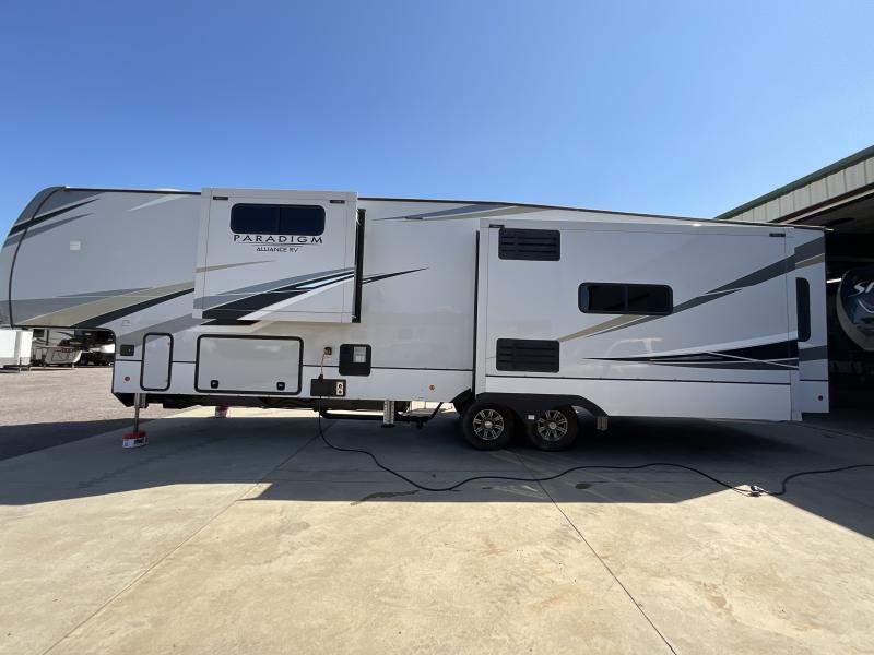 used Fifth Wheel Trailers Alliance RV Paradigm for sale, in Watertown, SD Thumbnail 4