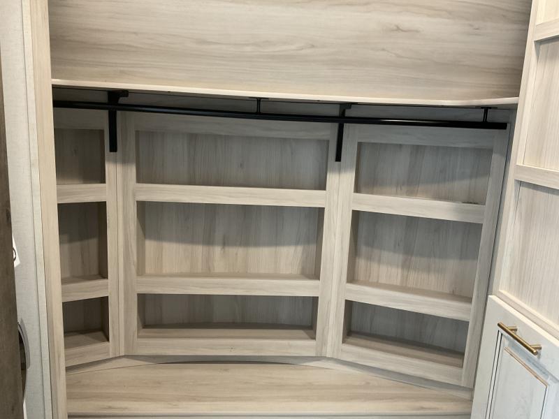 used Fifth Wheel Trailers Alliance RV Paradigm for sale, in Watertown, SD Thumbnail 54