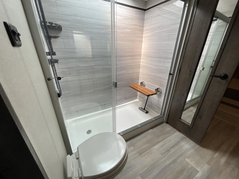 used Fifth Wheel Trailers Alliance RV Paradigm for sale, in Watertown, SD Thumbnail 37