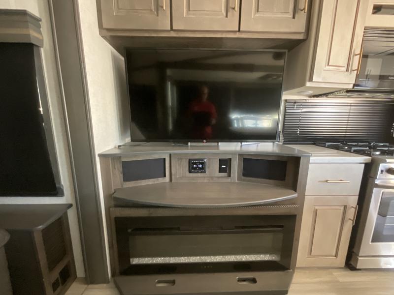 used Fifth Wheel Trailers Alliance RV Paradigm for sale, in Watertown, SD Thumbnail 31