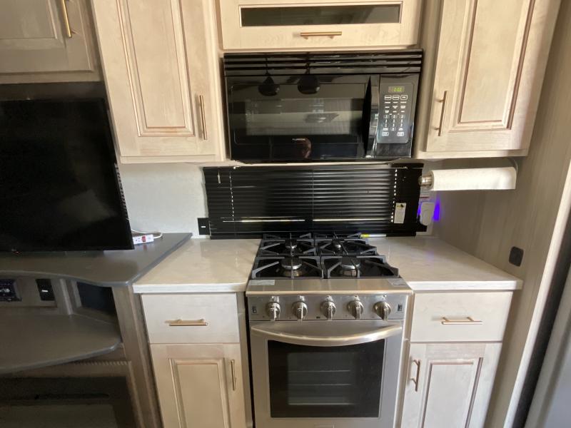 used Fifth Wheel Trailers Alliance RV Paradigm for sale, in Watertown, SD Thumbnail 21