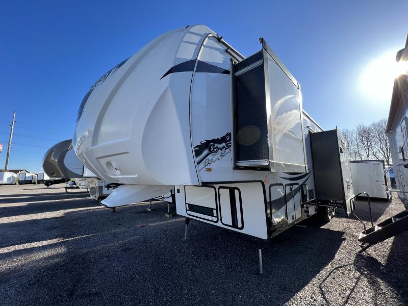 2013 XLR Thunderbolt 386X12HP Toy Hauler 2013 XLR Thunderbolt 386X12HP Toy Hauler