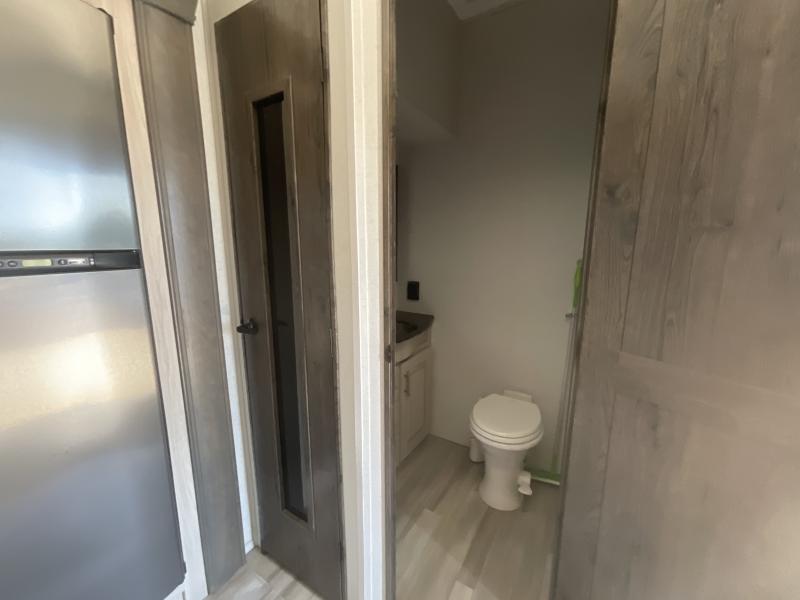 used Fifth Wheel Trailers Alliance RV Paradigm for sale, in Watertown, SD Thumbnail 18