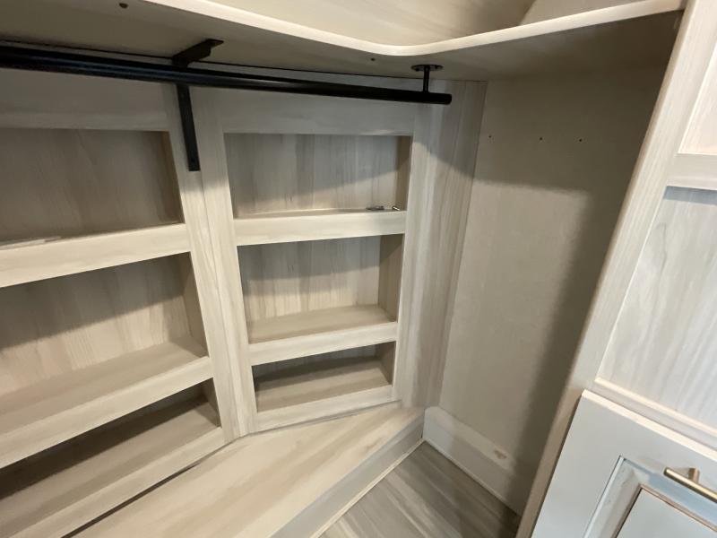 used Fifth Wheel Trailers Alliance RV Paradigm for sale, in Watertown, SD Thumbnail 50