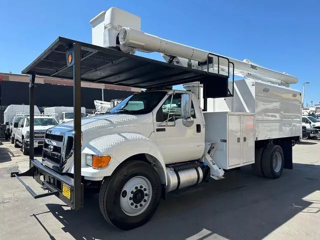 2013 Ford F-750 S.D. 