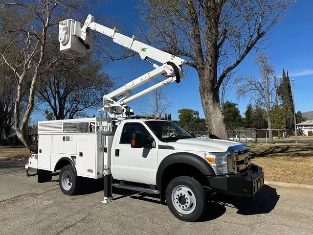 2011 Ford F-550 S.D. 