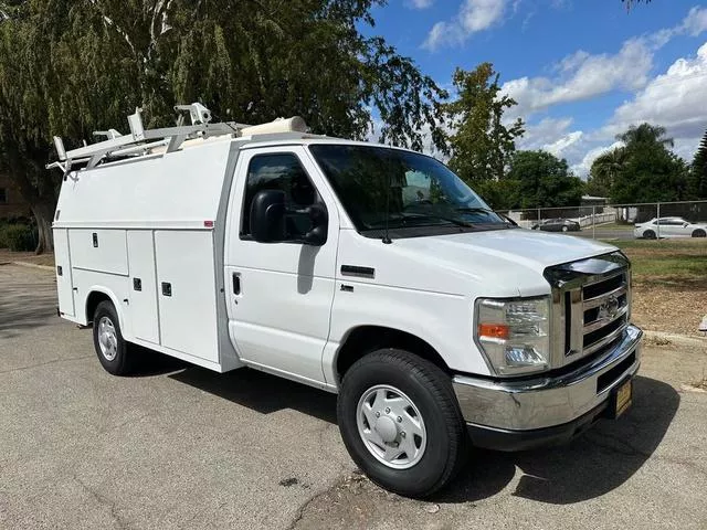 2013 Ford E-Series E-350 SD