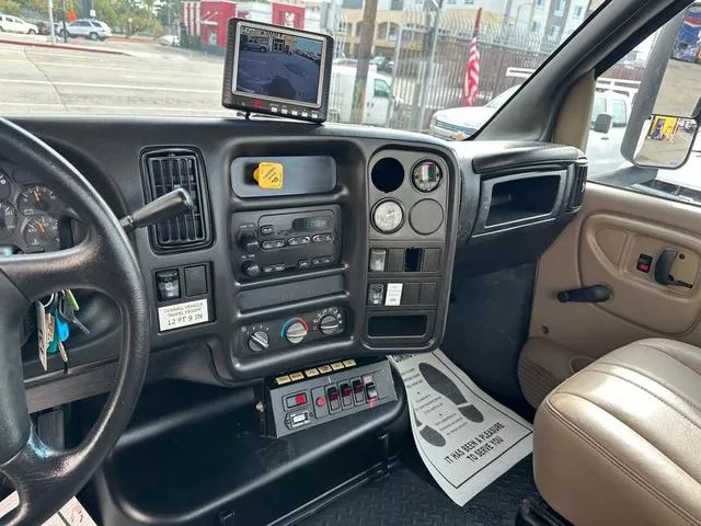 used Other Trucks GMC  for sale, in North Hills, CA Thumbnail 31