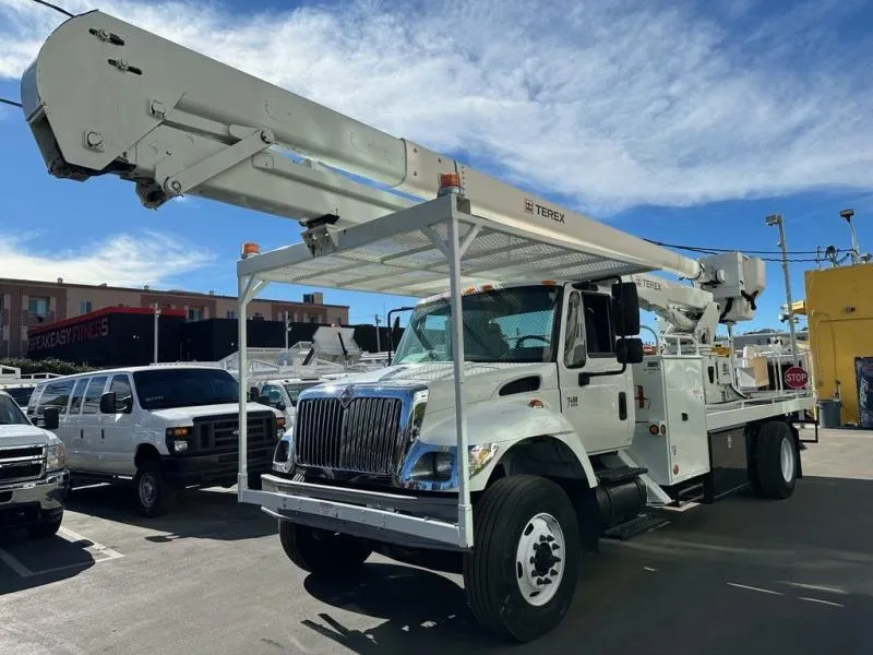 2006 International  WorkStar 7400 