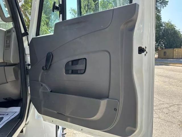 used Other Trucks International  for sale, in North Hills, CA Thumbnail 35