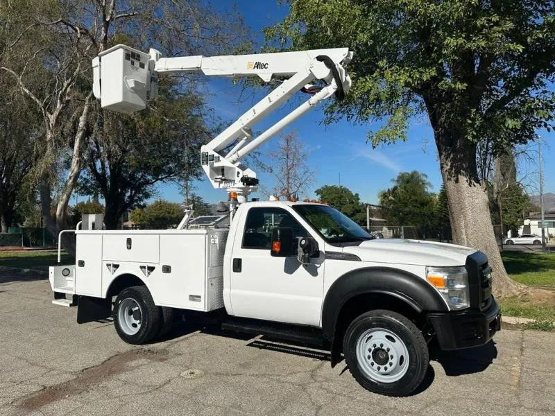 2013 Ford F-550 S.D.