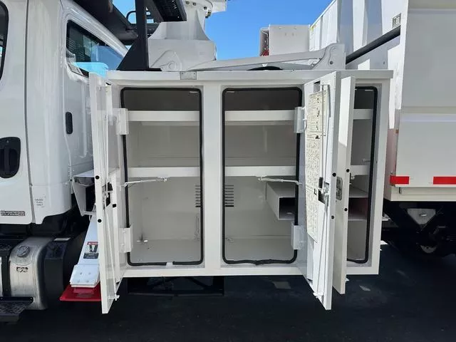 used Other Trucks Freightliner  for sale, in North Hills, CA Thumbnail 19