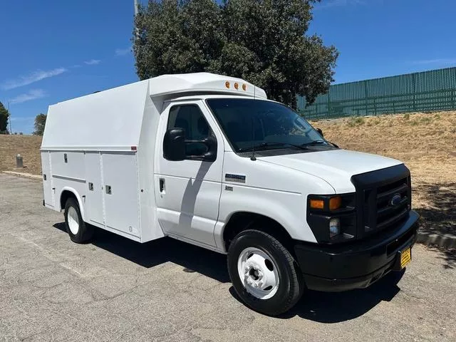 2013 Ford Econoline E-350