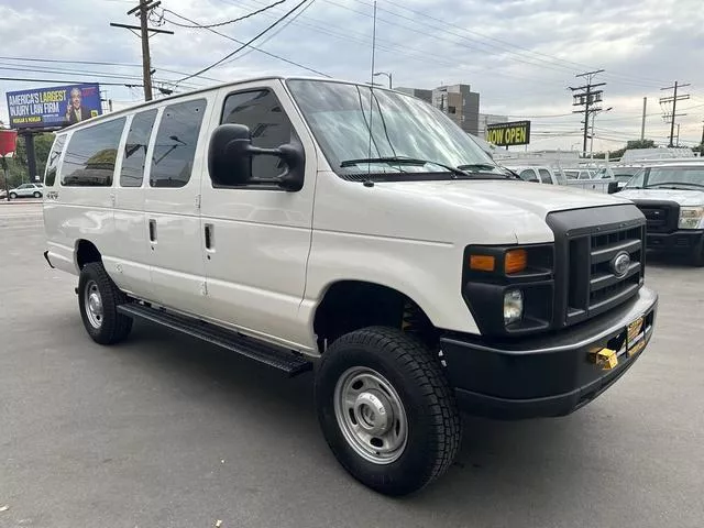 2013 Ford E-Series E-350 SD