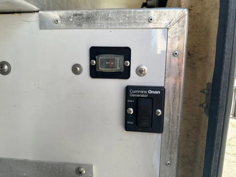 used Other Trucks Chevrolet  for sale, in North Hills, CA Thumbnail 17