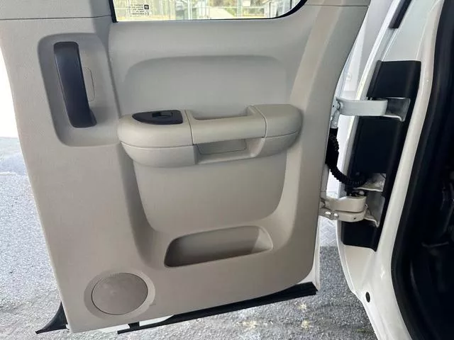 used Other Trucks Chevrolet  for sale, in North Hills, CA Thumbnail 25