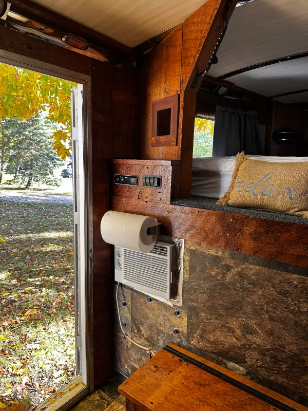 used Horse Trailers Four Star  for sale, in Perrinton, MI Thumbnail 9