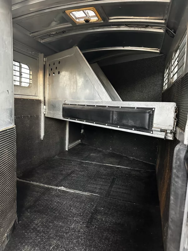 used Horse Trailers Four Star  for sale, in Perrinton, MI Thumbnail 4