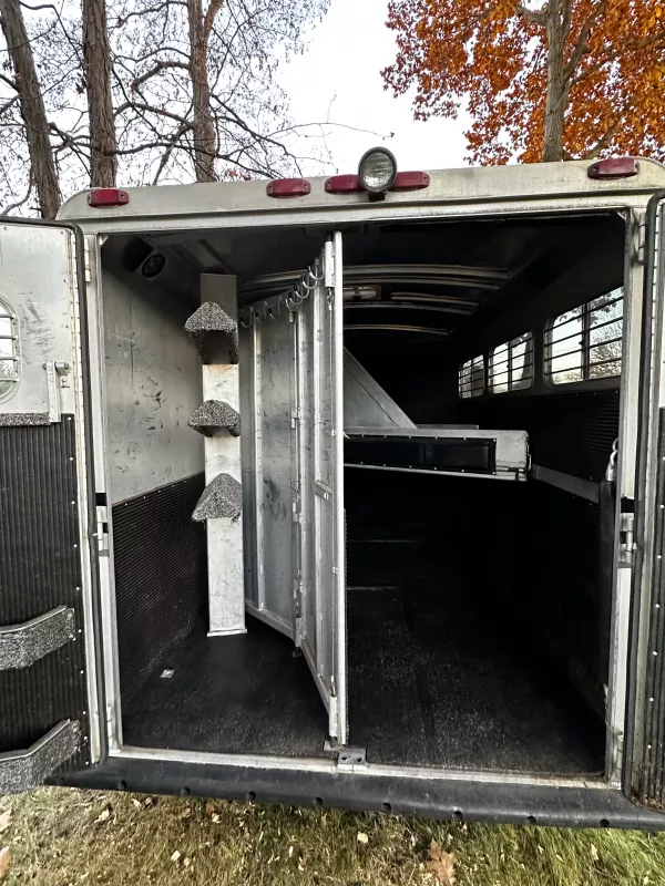 used Horse Trailers Four Star  for sale, in Perrinton, MI Thumbnail 5