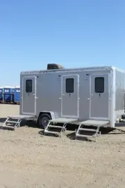 2023 FOREST RIVER 3 STATION LUXURY RESTROOM