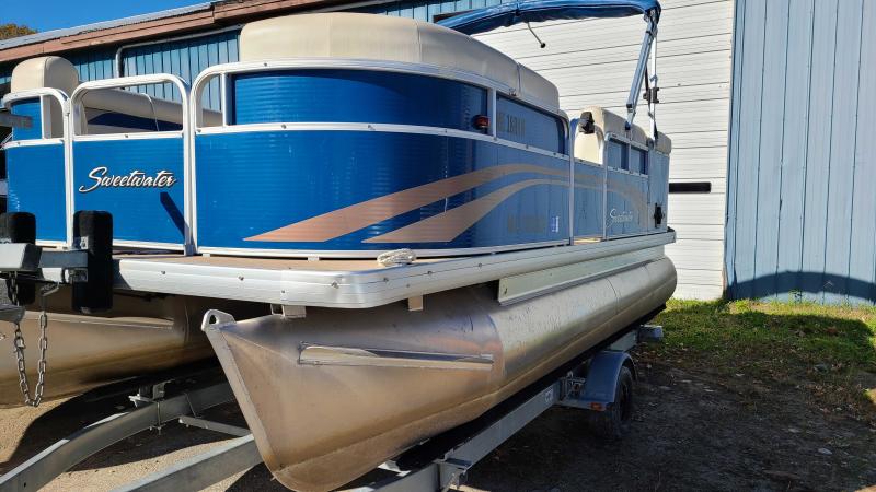 2013 Godfrey Pontoon Boats 1880 Pontoon Boat 2013 Godfrey Pontoon Boats 1880 Pontoon Boat