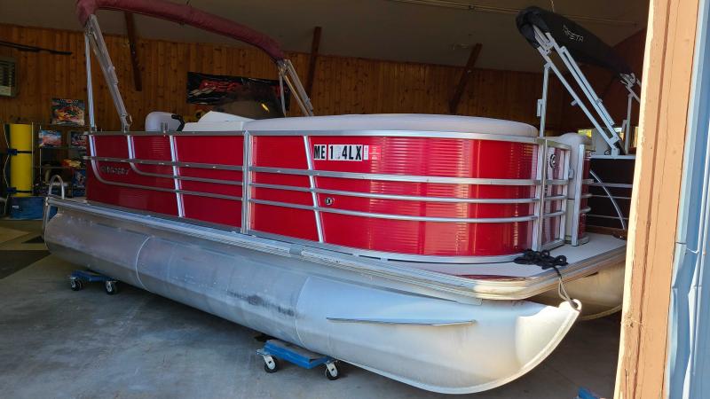 2014 Starcraft Marine Stardeck 190 Pontoon Boat 2014 Starcraft Marine Stardeck 190 Pontoon Boat